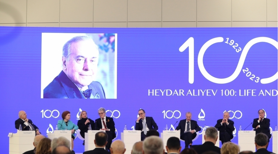 heyder-eliyev-100-heyati-ve-irsi-adli-tedbirde-xalqin-formalashmasi-movzusunda-panel-kechirilib