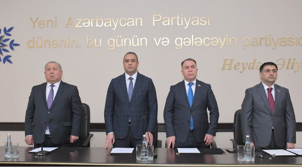 heyder-eliyev-ve-azerbaycanda-milli-intibah-dovru-foto