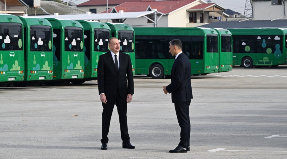 prezident-ilham-eliyev-zig-elektrik-avtobus-parkinin-fealiyyeti-ile-tanish-olub-yenilenibfoto