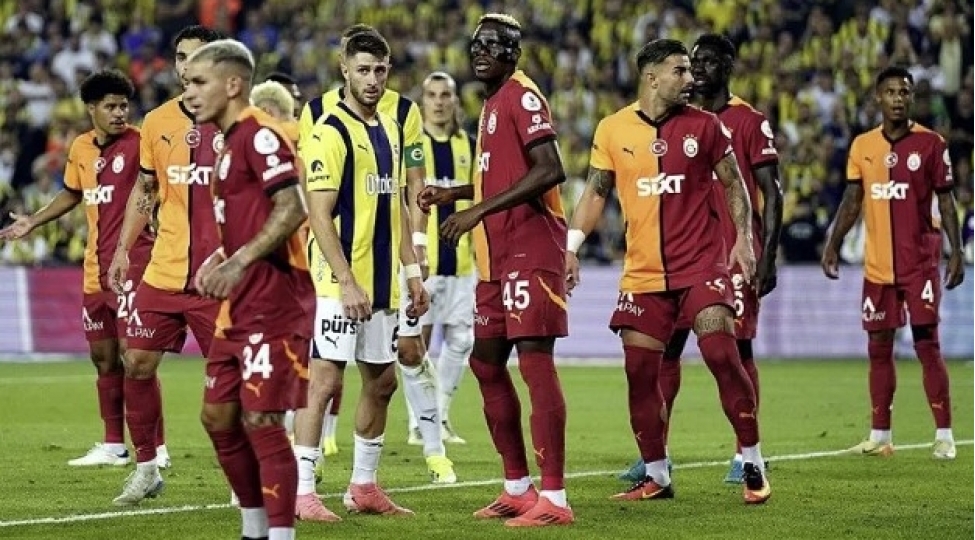 qalatasaray-fenerbagcha-matchinin-var-hakimleri-belli-olub