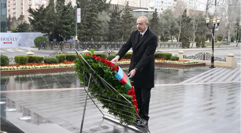 prezident-ilham-eliyev-ve-birinci-xanim-mehriban-eliyeva-xocali-soyqirimi-abidesini-ziyaret-edibler-yenilenibfoto