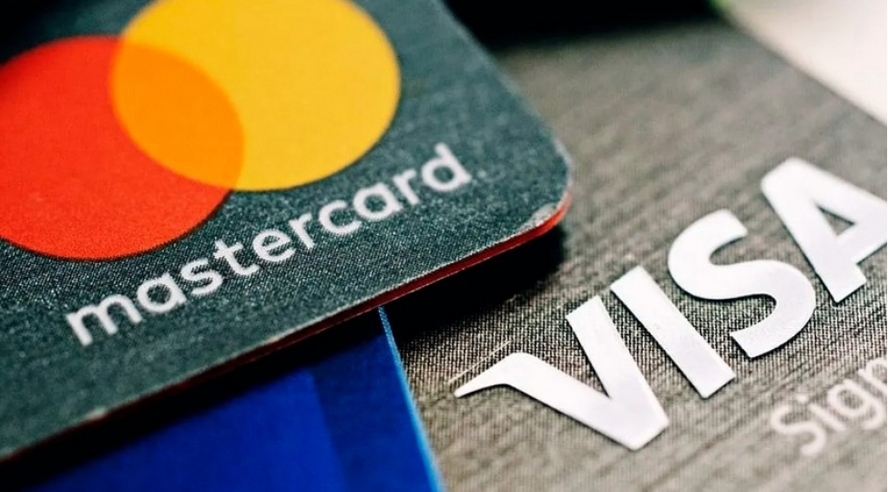 ukraynada-visa-ve-mastercard-odenish-sistemlerinin-ishinde-nasazliq-yaranib